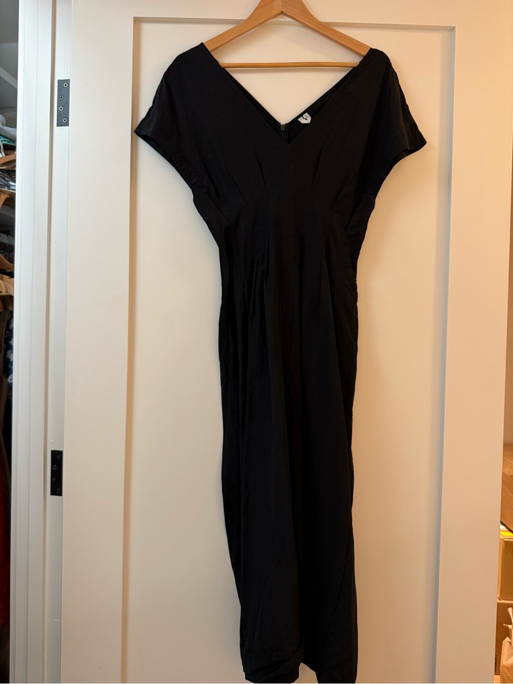 Arket Classic Black V-Neck Women's Dress